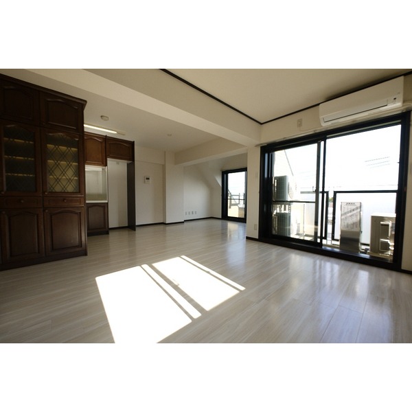 Living and room