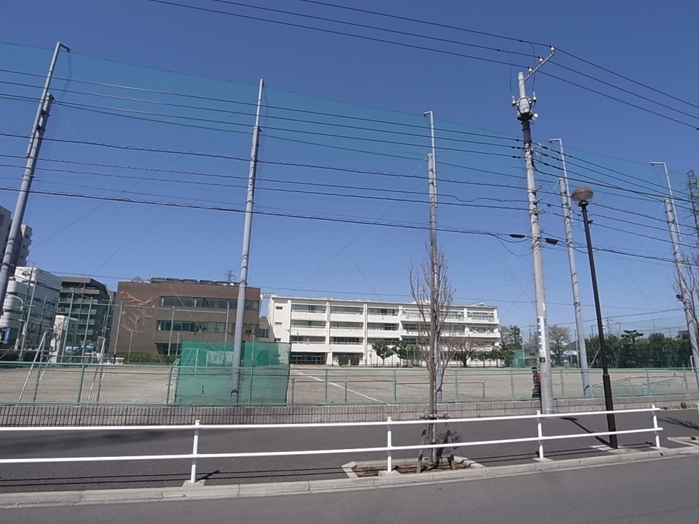 Junior high school. 777m until Machida Municipal Machida the first junior high school (junior high school)