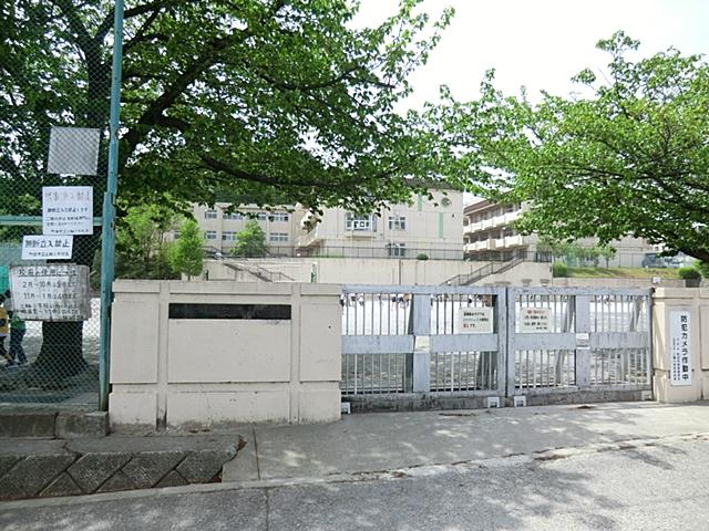 Primary school. 1647m until Machida City Miwa Elementary School