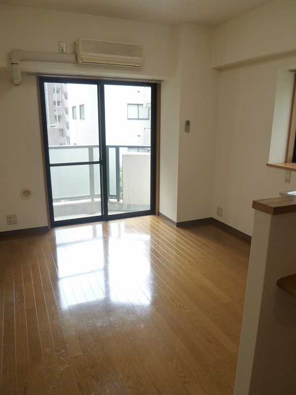 Living and room