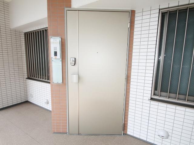 Entrance. Sol Grande Mates Tamasakai Green Court entrance outside