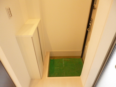 Entrance. ☆ There are shoe box ☆