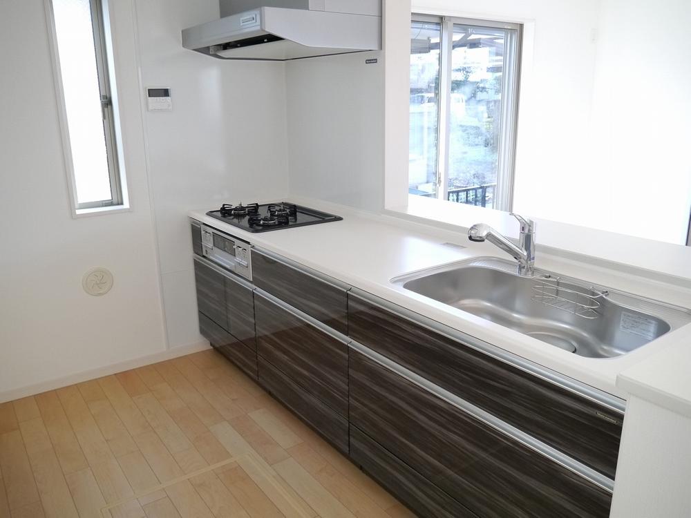 Kitchen. Shower switching washing with water purifier