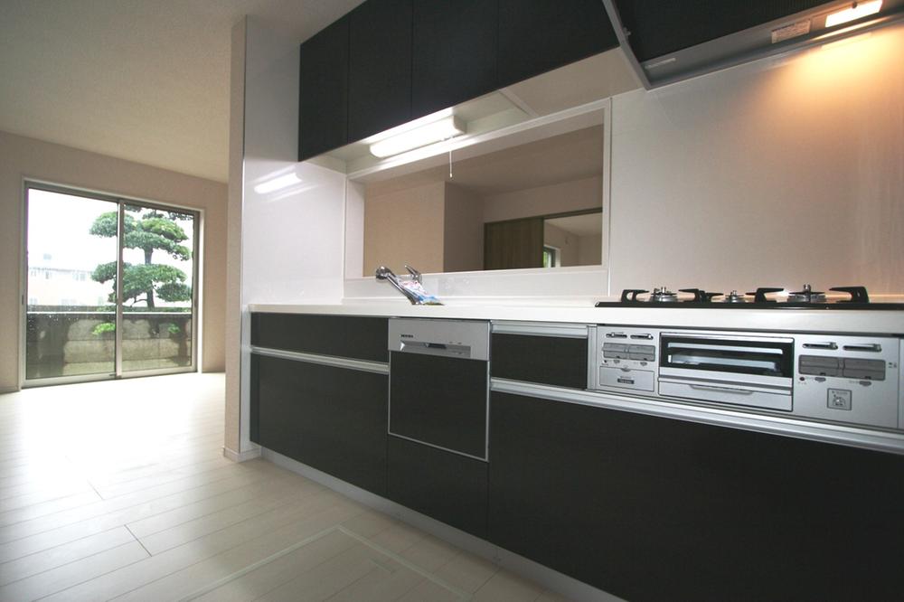 Same specifications photo (kitchen). Same specifications