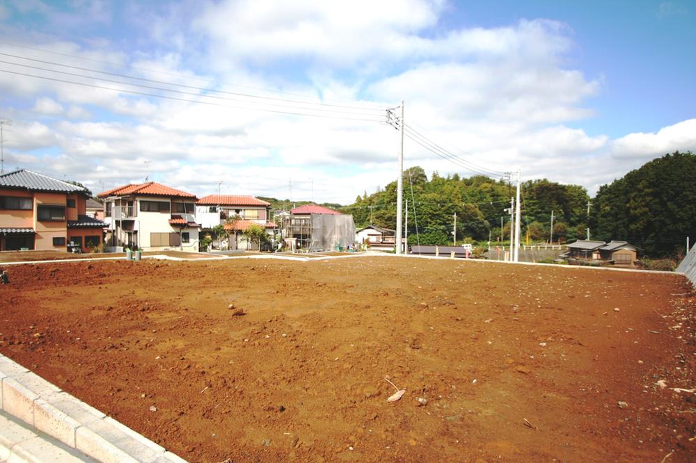 Local appearance photo. Local (10 May 2013) Shooting