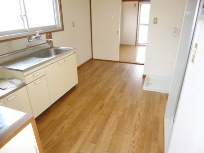 Entrance. Wide DK