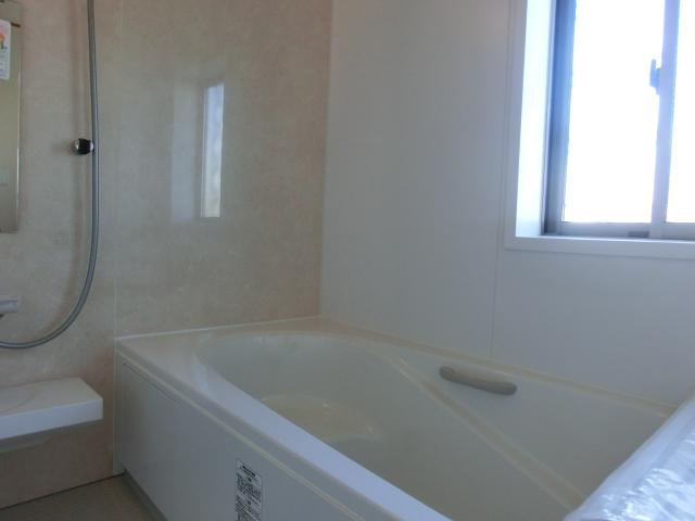 Bathroom. Building 2