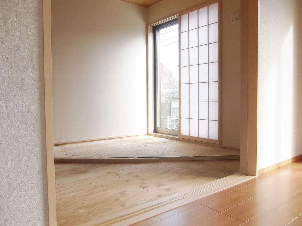 Non-living room. Indoor (12 May 2013) Shooting