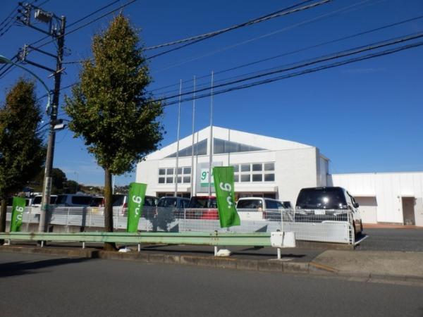 Shopping centre. Shopping center 700m gu