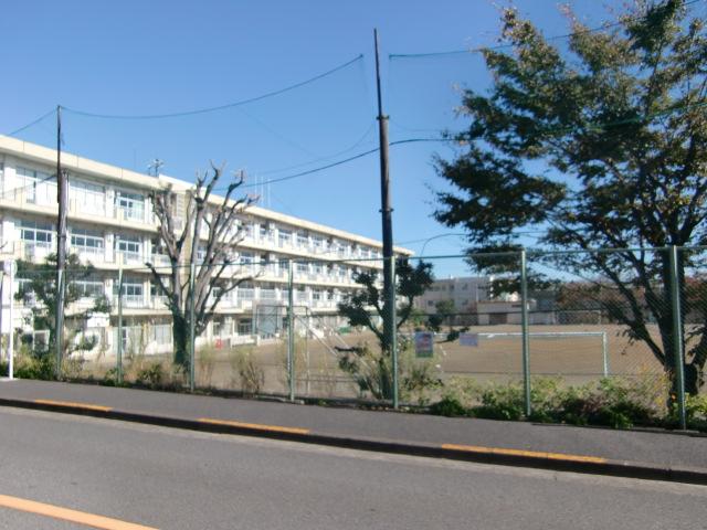 Junior high school. Narusedai 350m until junior high school