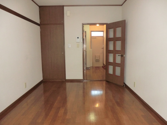 Living and room