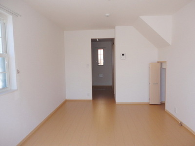 Living and room. ☆ Clean room ☆