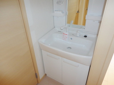Washroom. ☆ There washbasin independent ☆
