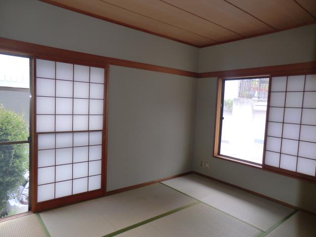 Non-living room. Full-fledged Japanese-style room, which calm the mind