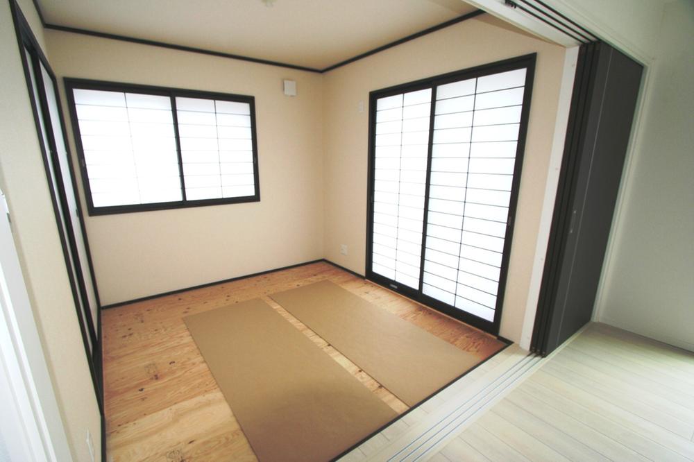 Non-living room. Local (11 May 2013) Shooting