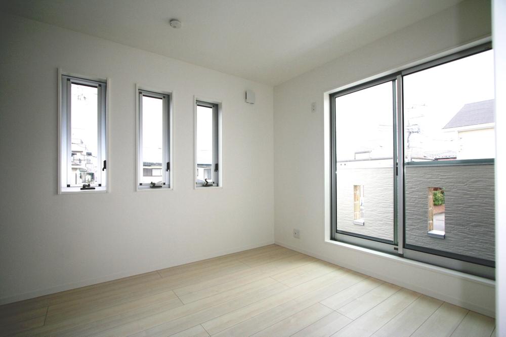 Non-living room. Local (11 May 2013) Shooting