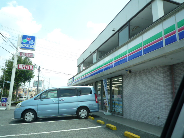 Convenience store. Three F until the (convenience store) 440m