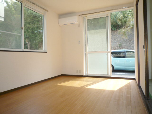 Living and room. Nanyang room