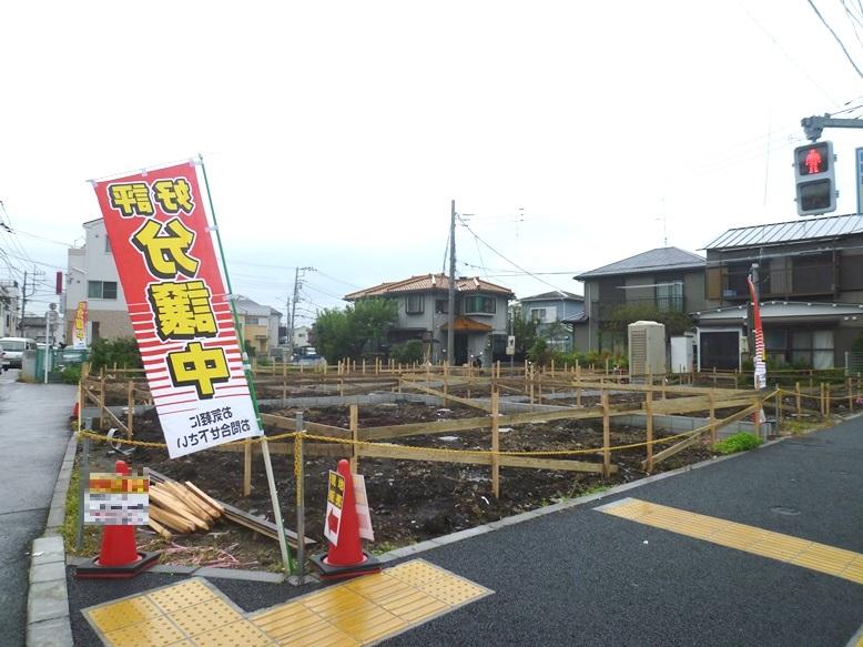 Local appearance photo. Local (10 May 2013) Shooting