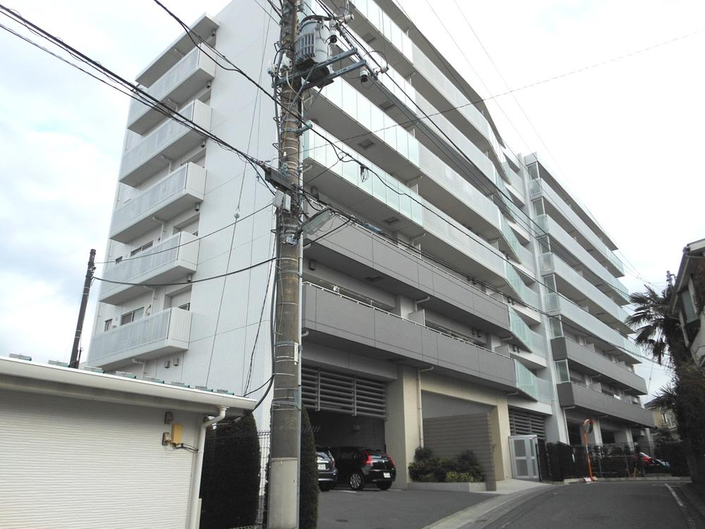 Local appearance photo