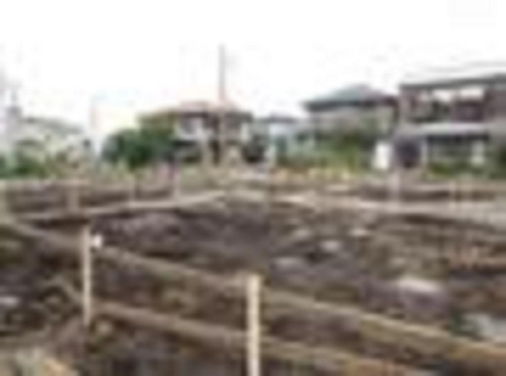 Local appearance photo. Local (12 May 2013) Shooting