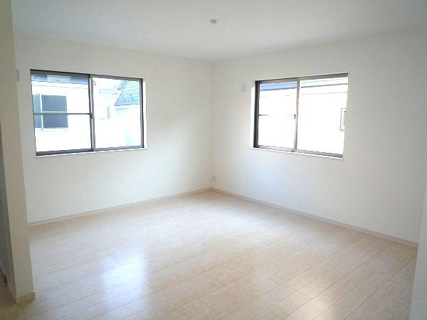 Non-living room. Indoor (12 May 2013) Shooting