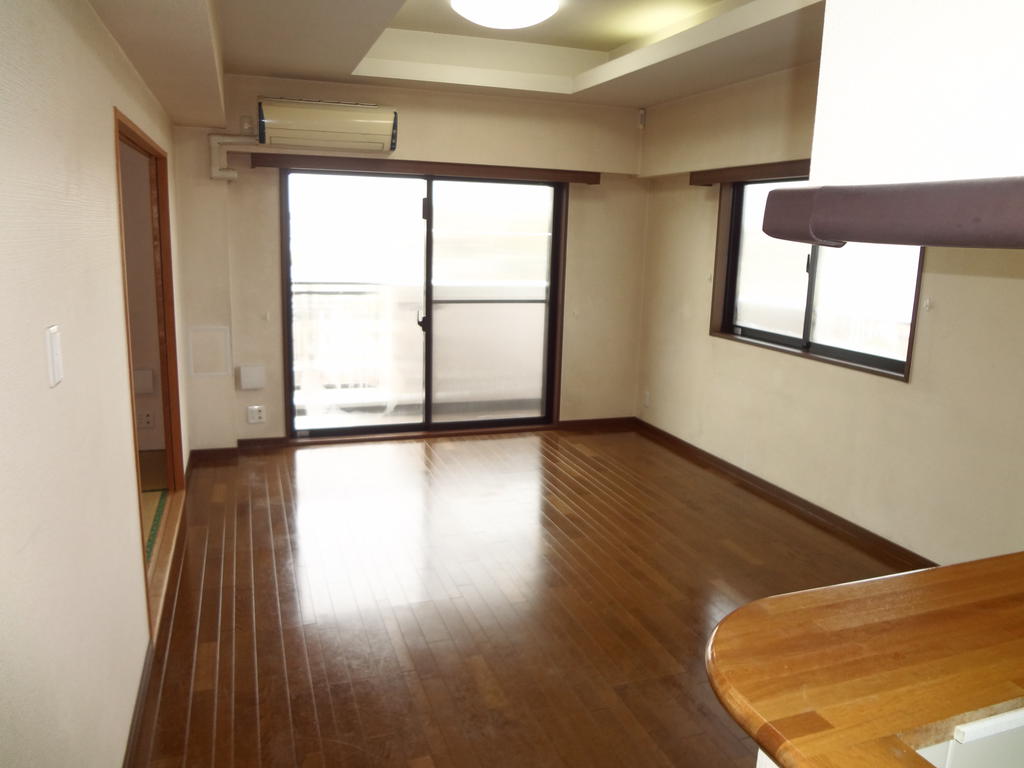 Living and room