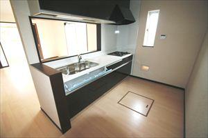 Same specifications photo (kitchen). Same specifications