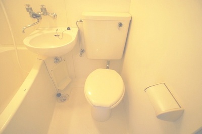Toilet. Easy also clean in the bus toilet same room ☆ It is with a wash basin!