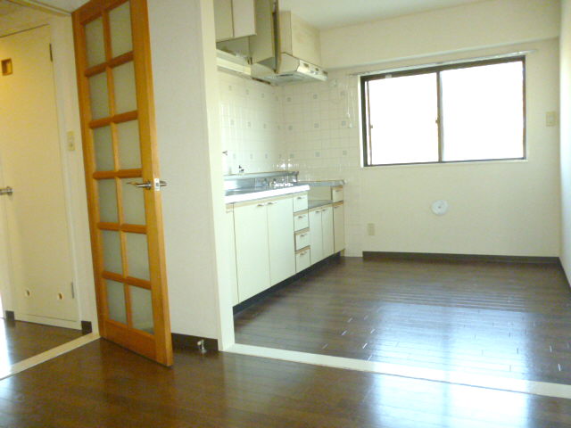 Living and room. DK