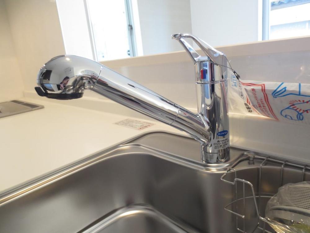 Kitchen. Water purifier integrated faucet Shower hose Water purifier cartridge internal organs