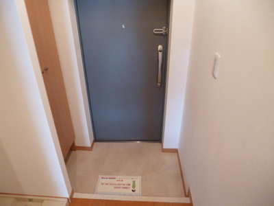 Entrance. ☆ Shoe box equipped ☆
