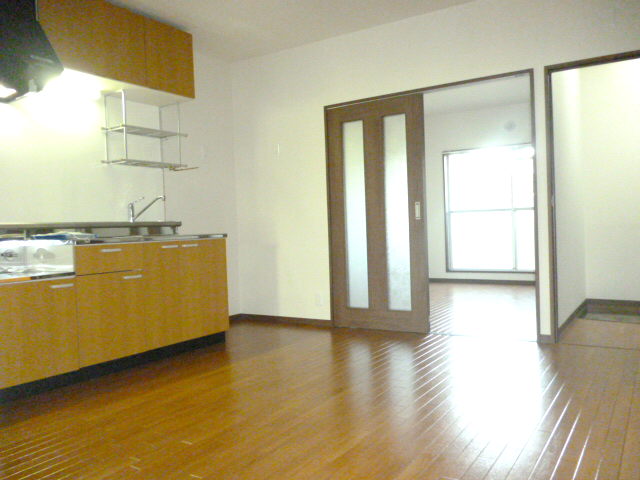 Living and room. DK