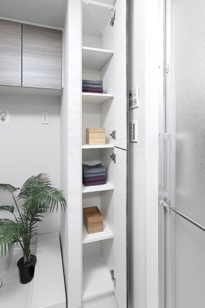 Receipt.  [Linen cabinet] Bulky easy towel, etc., We established the linen cabinet that can be neat organize.