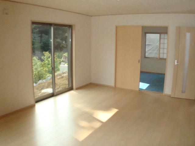 Same specifications photos (living). Example of construction