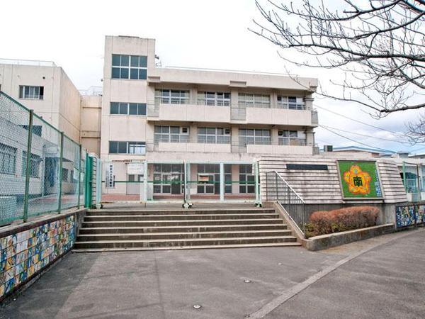 Primary school. 750m until Machida City Minami Koyamada Elementary School