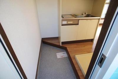 Entrance. Spacious entrance space!