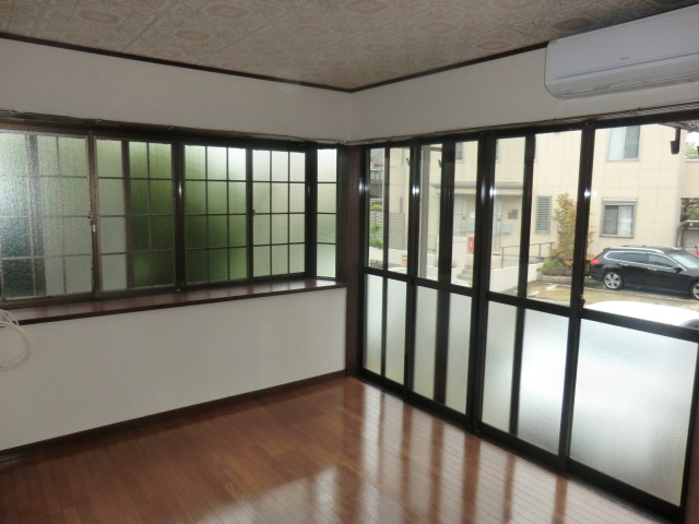 Living and room
