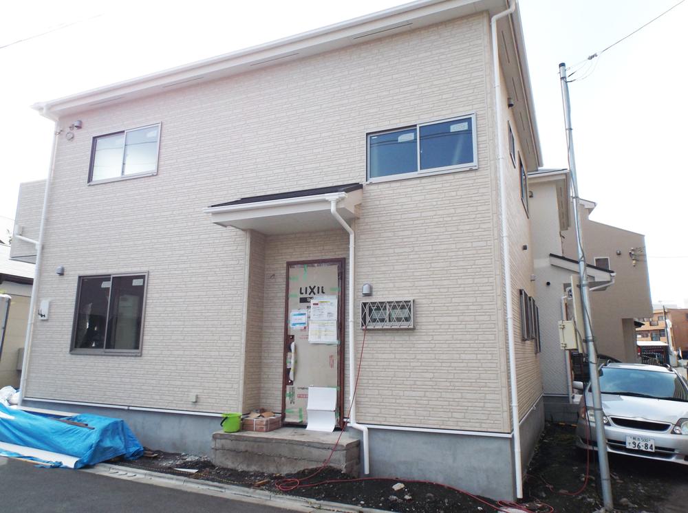 Local appearance photo