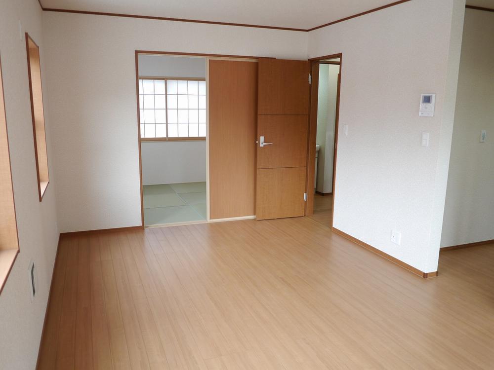 Living. All room pair glass