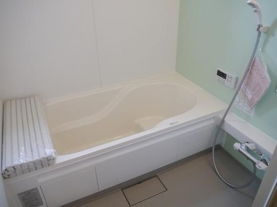 Bathroom. 1 tsubo size ・ Barrier-free type ・ With bathroom dryer