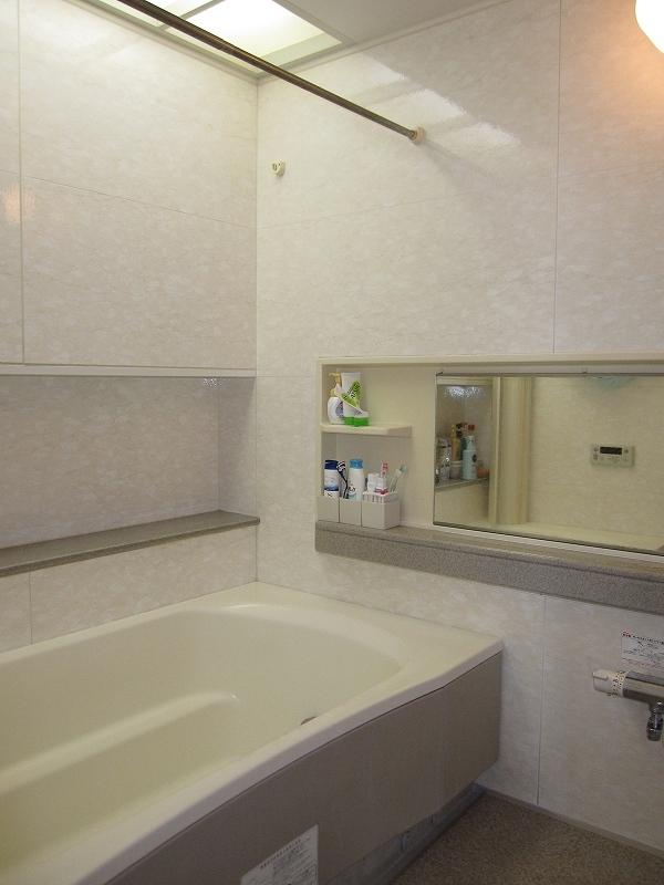 Bathroom. Indoor (April 2013) Shooting