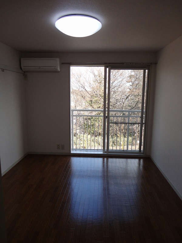 Living and room