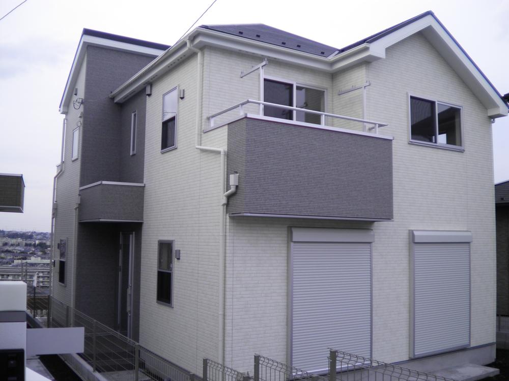 Local appearance photo. Local (10 May 2013) Shooting