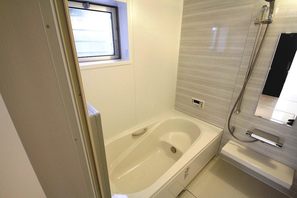 Bathroom. Indoor (12 May 2013) Shooting 1 pyeong type unit bus Bathroom heating dryer Thermos bathtub Karari floor