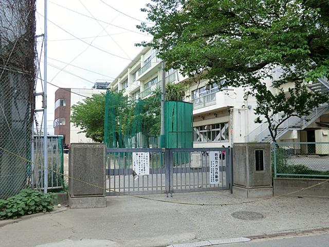 Junior high school. 679m until Machida Municipal Machida first junior high school