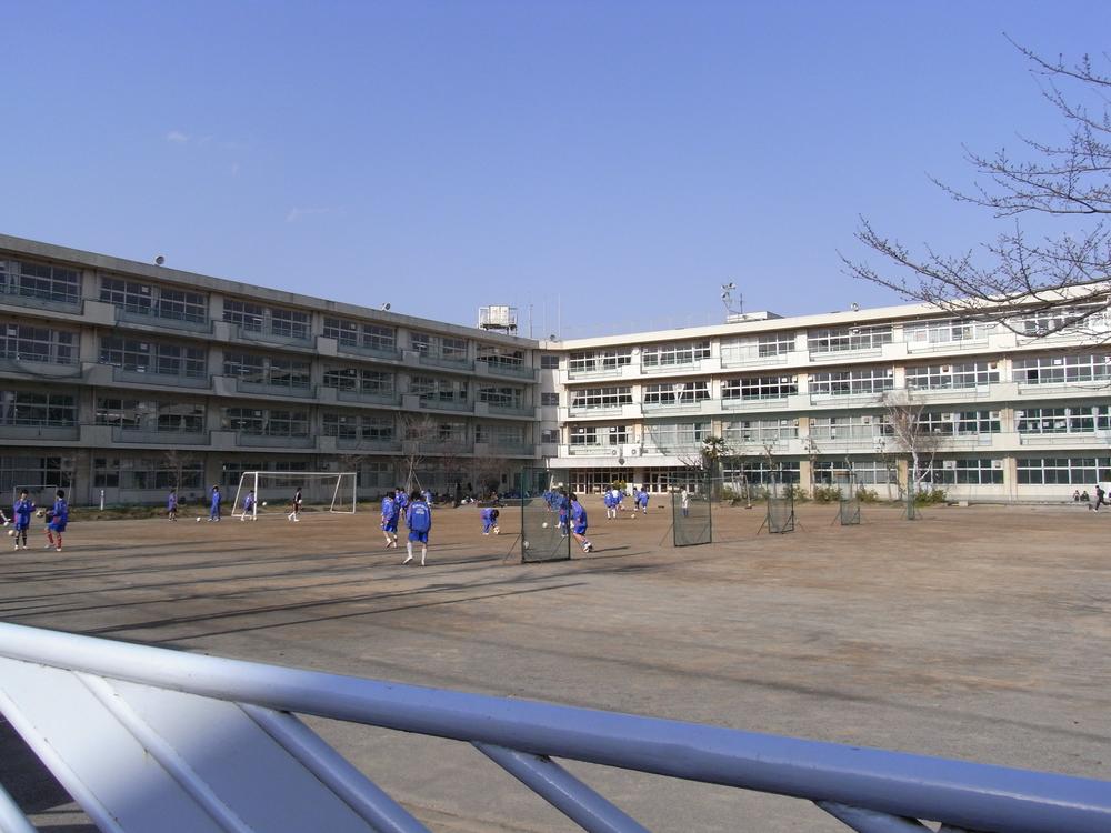 Junior high school. Tsukushino 1500m until junior high school