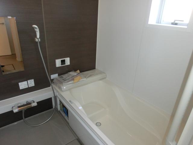 Bathroom. 1 Building