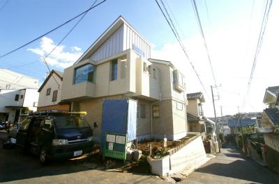 Local photos, including front road. Local (12 May 2013) Shooting