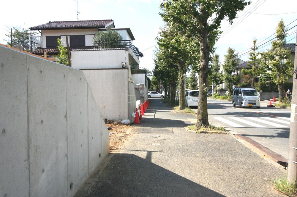 Local photos, including front road. Local (September 2013) Shooting